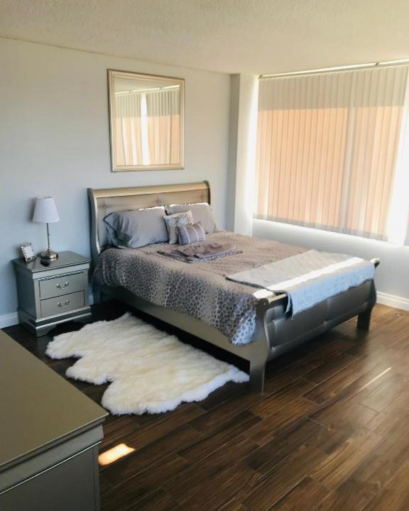 Winchester Apartment | Amazing Master Suite in Shared 2/B Condo behind Convention Center