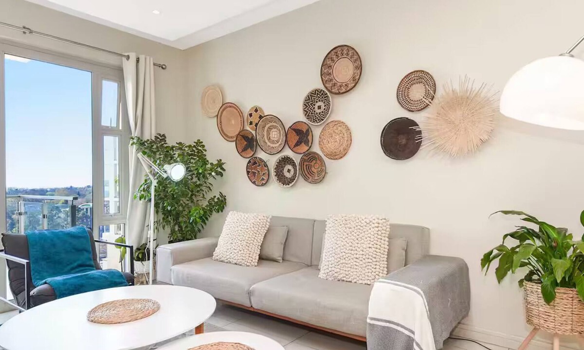 Greater Johannesburg Metropolitan Area Apartment | Charming 2-bedroom apartment in vibrant Johannesburg