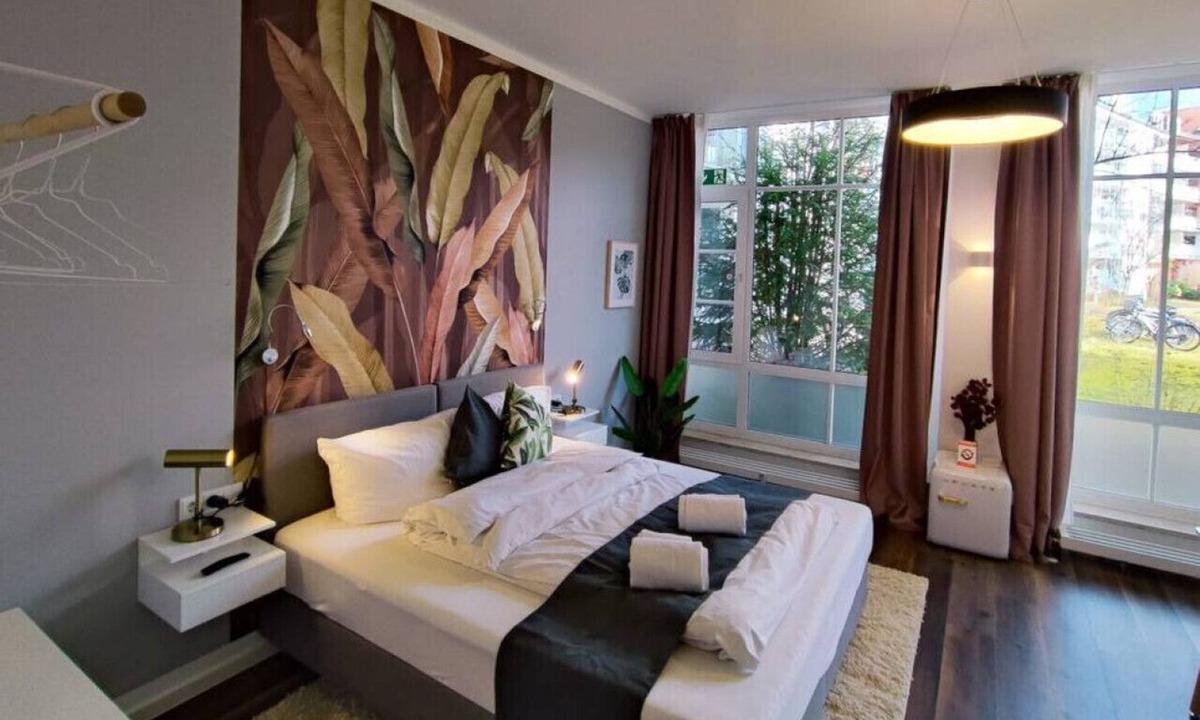 Sendlinger Feld Apartment | Homely Stay Studio7 - Bright, facing the courtyard