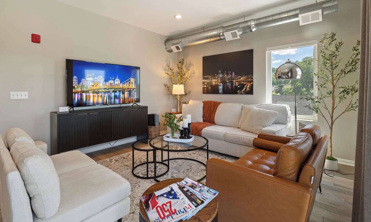 Lower Lawrenceville Condo | Modern Condo with Skyline View & Parking