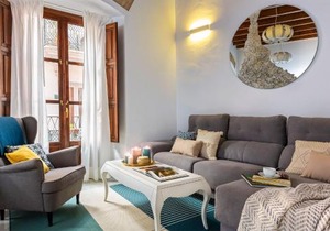 Genteel Home Casa Alhóndiga Terrace in Seville