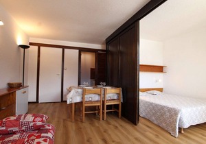 Studio sleeping area 4 pers, southwest balcony, Serre-Chevalier in Saint-Chaffrey