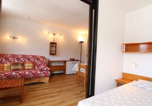 Studio sleeping area 4 pers, southwest balcony, Serre-Chevalier in Saint-Chaffrey