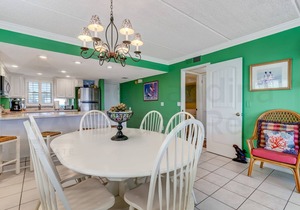 Vibrant 1st Floor, 2 Bed/2 Bath Oceanfront Corner condo sleeps 6. Oceanfront balcony & pool. in Fernandina Beach