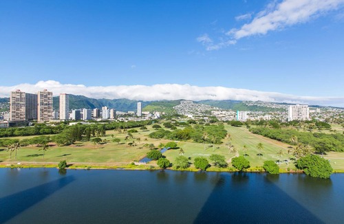 Waikiki Condo | 2 Bedroom, 2 Bath Condo With Mountain And Water Views In The Heart Of Waikiki