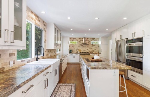 Southwest Mission House | 5bdr/House along the creek