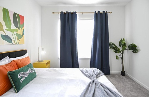 Orange Park Apartment | 9203- 2 Bed Sleeps 6-Pool-Gym-Pet-EV