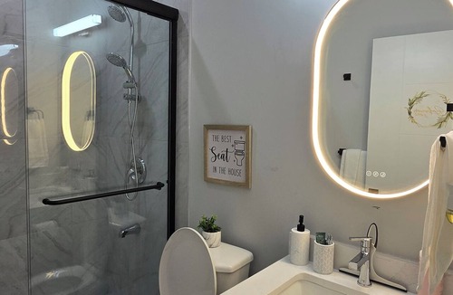 Calgary House | Brand new 1200 sq ft spacious secondary suite, short drive from YYC airport.