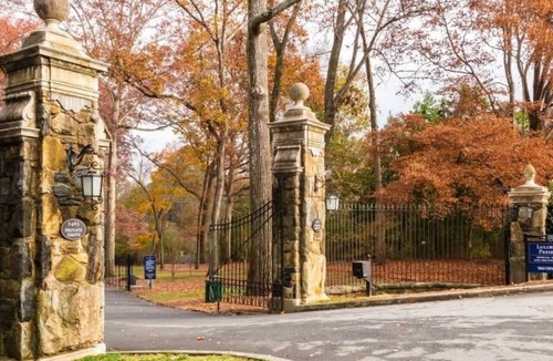 East Side Apartment | Executive Emory studio, sleeps 2