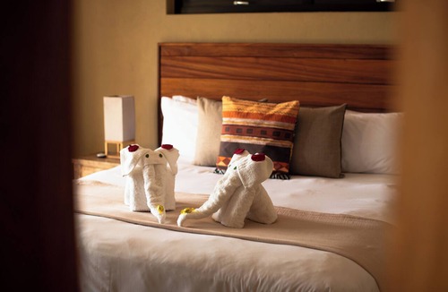 Hammanskraal Cabin | Golden Impalas Bush Resort