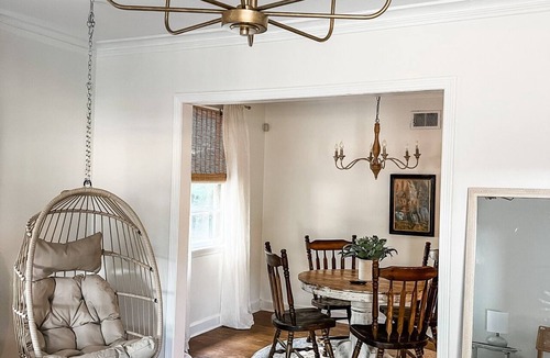 University District House | High Point House - amazing location -Sleeps 12!