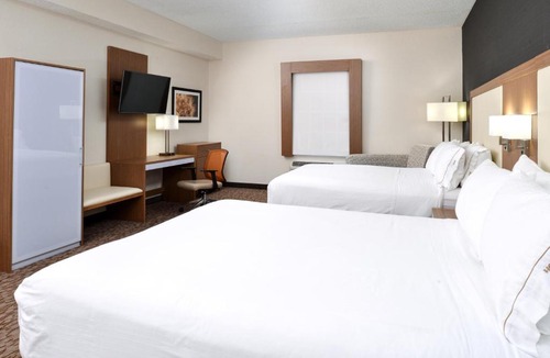 Bonita Springs Hotel | Holiday Inn Express Hotel & Suites Bonita Springs/Naples by IHG