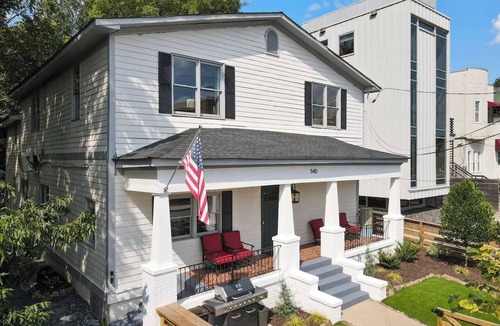 Old Fourth Ward Condo | Prime Beltline 3BR/2BA | Gazebo w65" TV | Cornhole Steps to Inman Park Downtown