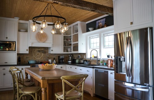 Fleischmanns House | Private Catskills Farmhouse - Swim Spa, Sauna, Mountain Views!