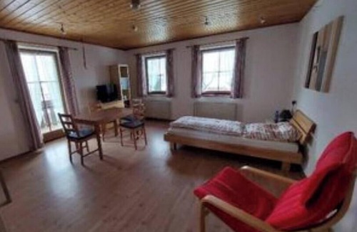 Rot an der Rot Apartment | Relaxation at the Horse Ranch – Comfortable Accommodations and Relaxation