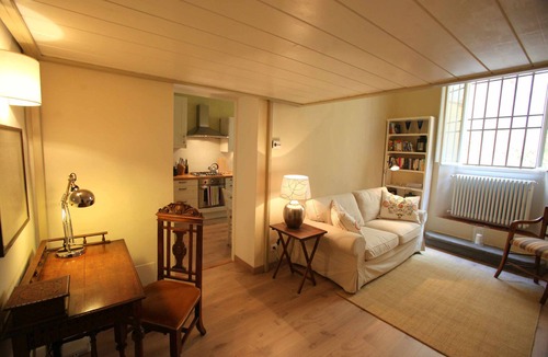 San Frediano Apartment | Romantic Apartment With Garden 2 Minutes' Walk From Pitti Palace