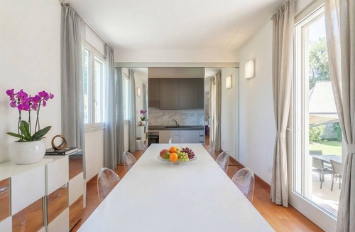Livorno Apartment | Villa Bianca, just a few steps from the sea, with an exclusive garden and jacuzzi