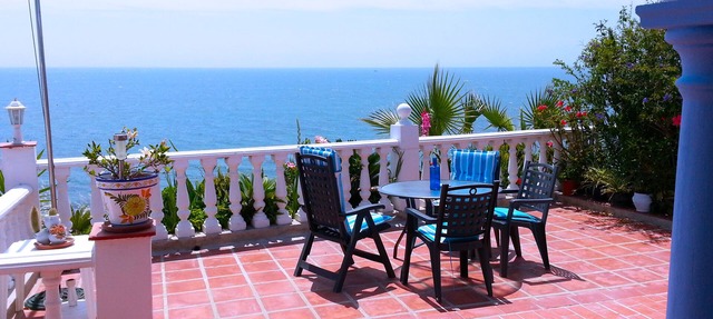 2 House in front of the sea. With garden, swimming pools and powerful WI-FI. costabonita Spain in Mijas Costa
