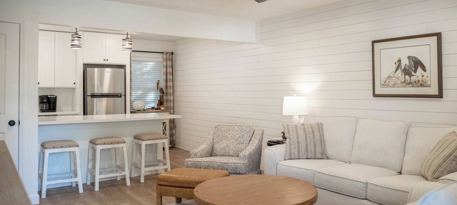 2BR w/POOL & GOLF CART! Perfect location near the Beach and Downtown! Porter #6 in Ocean Springs