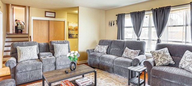 3 Mi to Berkshire Mall: Suburban Stay w/Yard! in Sinking Spring