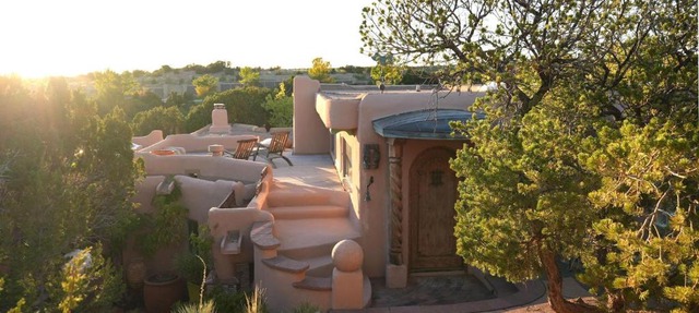 384 Calle Loma Norte in Santa Fe
