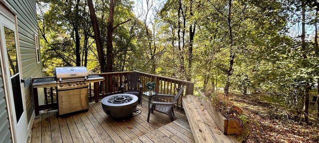 3BR Hampton Easy Downtown Access, quiet retreat with lots of privacy in Allison Park