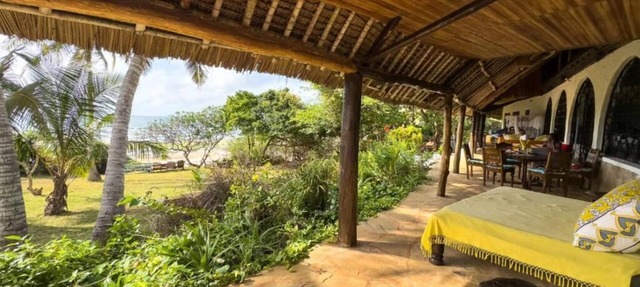 4-bedroom Beachfront Villa in Msambweni in Msambweni