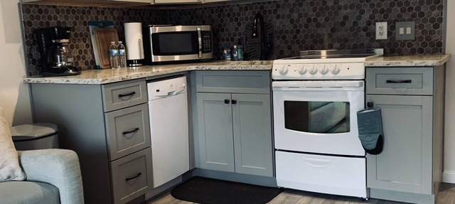 5th Villa to Beach Remodeled for 2021- Steps to Open Beach SLEEPS 6 in Hilton Head Island