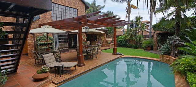 Africa House Accommodation in Centurion