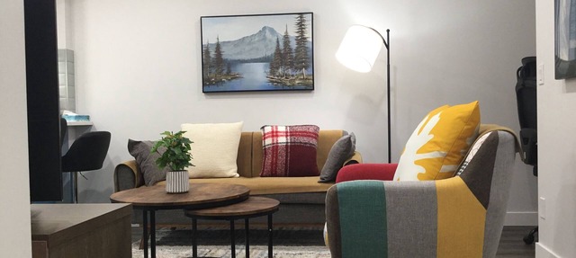 Almost Heaven- Near Spruce Meadows, Banff - Sleeps 8 in Calgary