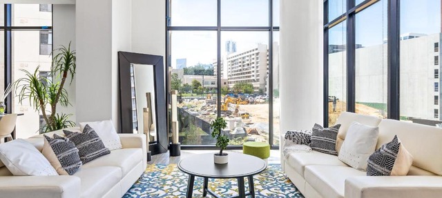 Artistically Gleaming Buckhead Retreat in Atlanta