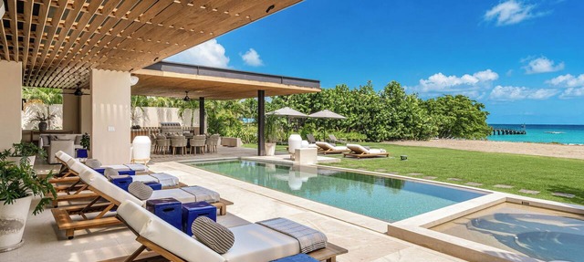 Beachfront 5BR Villa w/Pool, big garden, Ocean Views & Premier Golf Membership in Punta de Mita