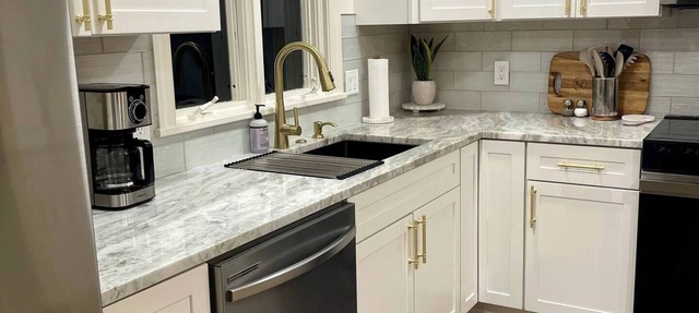 Beautifully updated 3BR near Airport/RIT/UofR/mcc in Rochester