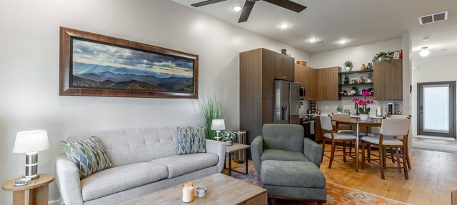 Bespoke Outpost: A stylish 3-bedroom retreat in scenic Chattanooga, TN. in Chattanooga