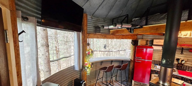 Bin There Treehouse - A Grain Bin treehouse! in Washington County