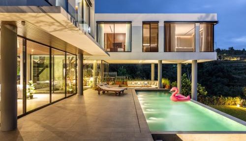 BugenVilla Bandung, 4BR, Heated Swimming Pool in Bongkar 2