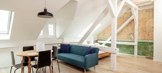 Central & bright - penthouse 23 in the Häselburg in Gera