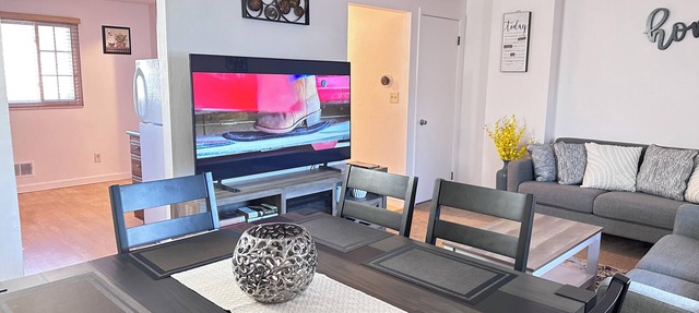 Charming 3-bedroom house in Delmont with WiFi and AC in Delmont