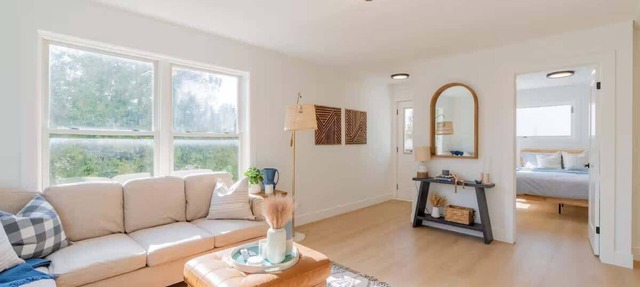 Charming 3BR Beach House with BBQ in Grand Bend in Grand Bend
