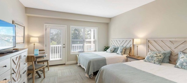 Charming waterfront condo in Southport, perfect for a cozy getaway. in Southport