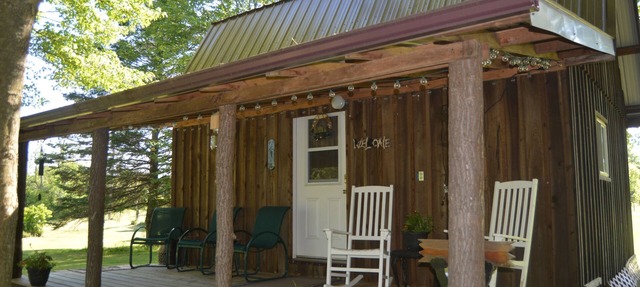 CHASIN' MEMORIES, Cozy, rustic cabin. Close to many boating and fishing lakes. in Cochranton