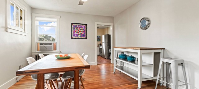 Comfortable home with an artful flair close to PNC, museums and restaurants. in Pittsburgh