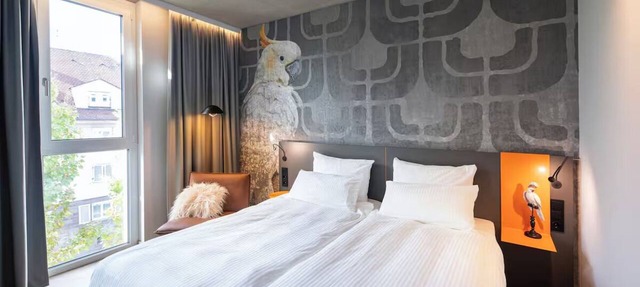 Comfortable Superior Double Stay with Workspace | Pets are Allowed in Stuttgart
