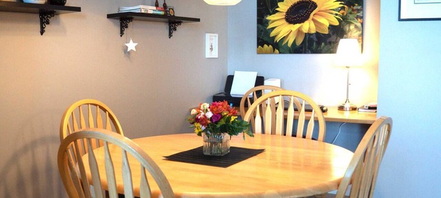 Cozy Condo - Quick exit to mountains! in Calgary