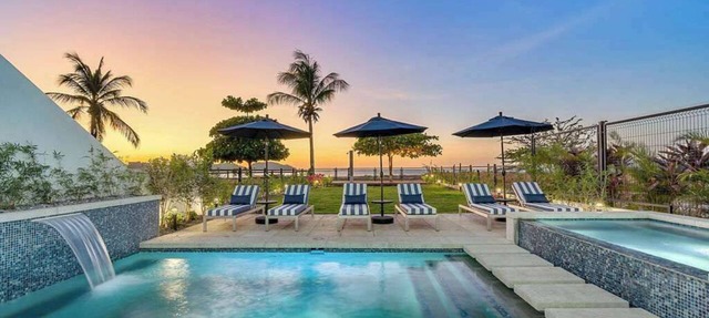 Daily Breakfast Included & Infinity Pool Paradise in Playa Potrero