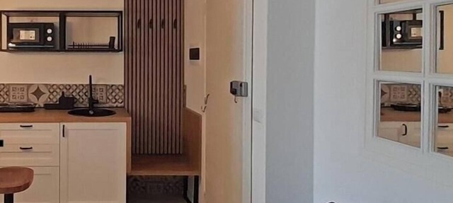 DIMORA "RIGHT&LEFT" Double accommodation, center of Bari, ideal for 2 families in Bari