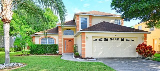Disney Themed Villa Lakeside Private Heated Pool 4 Bed only 3 miles to Disney in Kissimmee