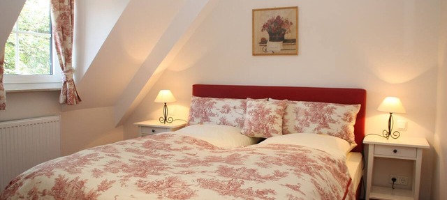 Double room castle room with view to the castle courtyard or castle wall - Hotel-Restaurant in Neckarzimmern