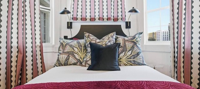 Elegant Studio at the Raven Pool OnSite Parking in Jacksonville