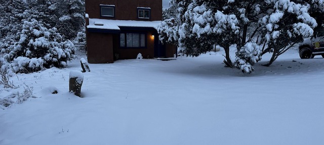 enchanted 2 bed 2 bath 20 minutes from ski area in Questa